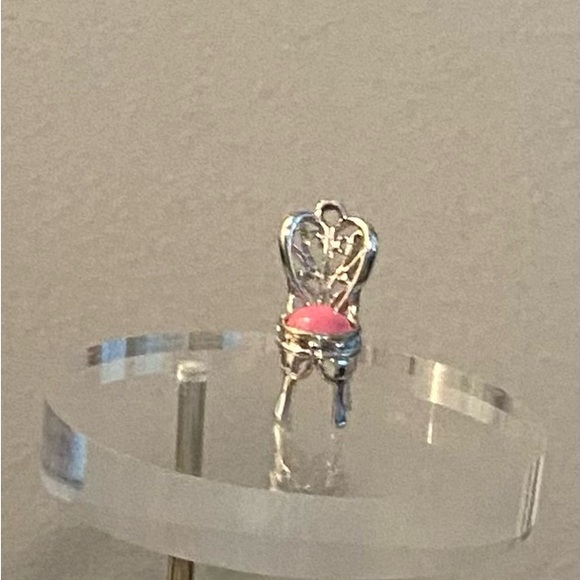 VINTAGE Avon Pink Chair Bracelet Charm - Picture 2 of 3